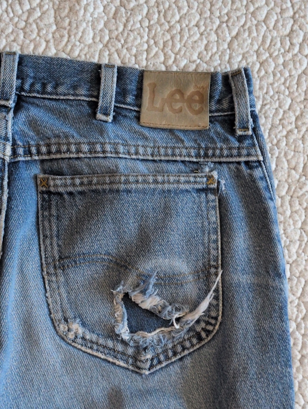 Lee Distressed Destroyed 100% Cotton Mexico Made High Rise Straight Leg Jeans - Picture 12 of 14